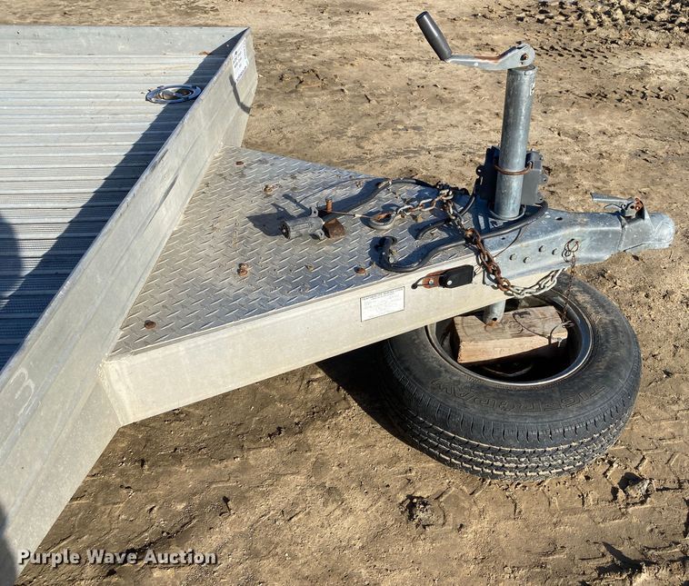 image for item DN8179 2003 Featherlite 3110  utility trailer