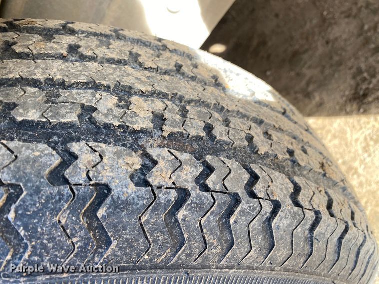 image for item DN8179 2003 Featherlite 3110  utility trailer