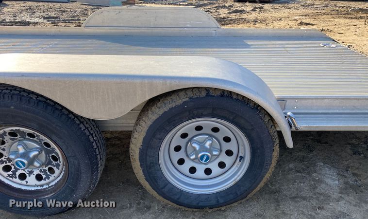 image for item DN8179 2003 Featherlite 3110  utility trailer