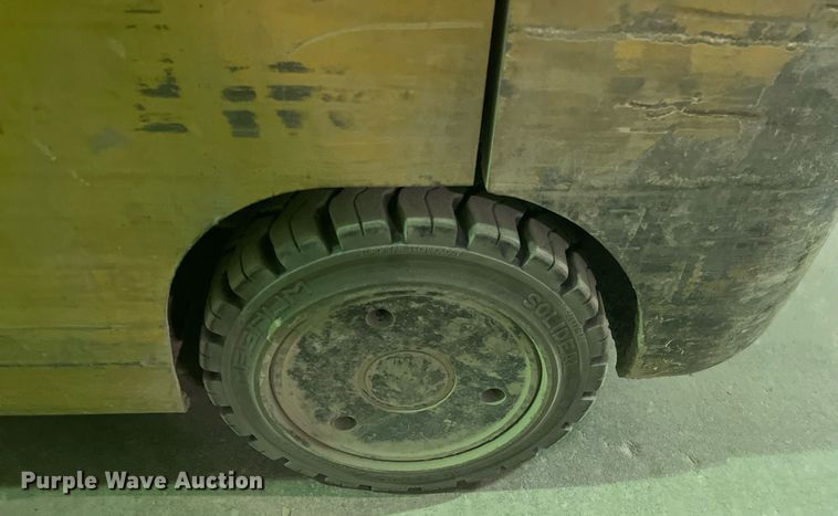 image for item DO3727 1997 Caterpillar GC25  forklift