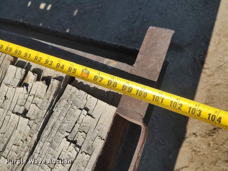 image for item DO3768 1996 L&M  equipment trailer