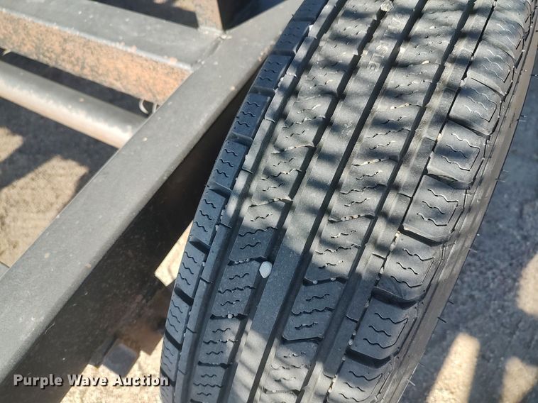 image for item DO3769 2007 Kaufman W50  car carrier