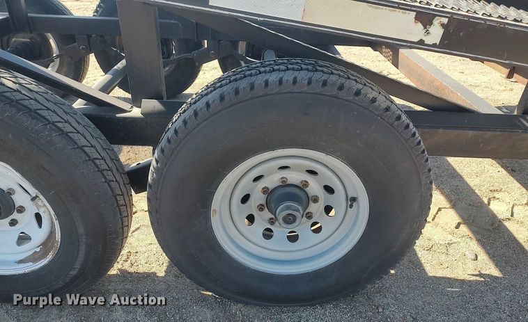 image for item DO3769 2007 Kaufman W50  car carrier