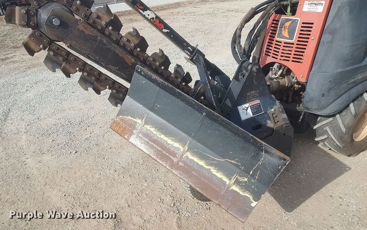 image for item DO3774 2011 Ditch Witch R300  trencher
