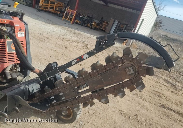 image for item DO3774 2011 Ditch Witch R300  trencher