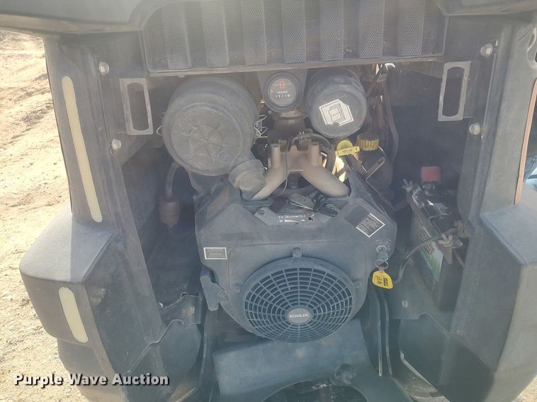 image for item DO3774 2011 Ditch Witch R300  trencher