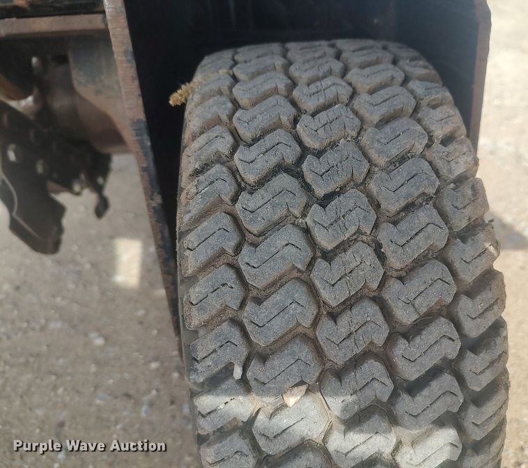 image for item DO3774 2011 Ditch Witch R300  trencher