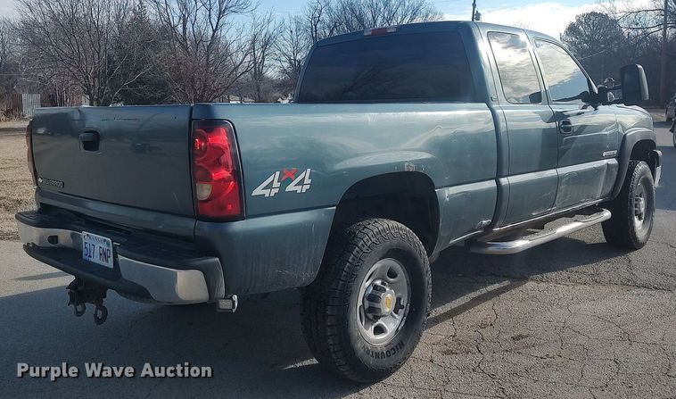 image for item DO3780 2006 Chevrolet Silverado 2500HD  Ext. Cab pickup truck