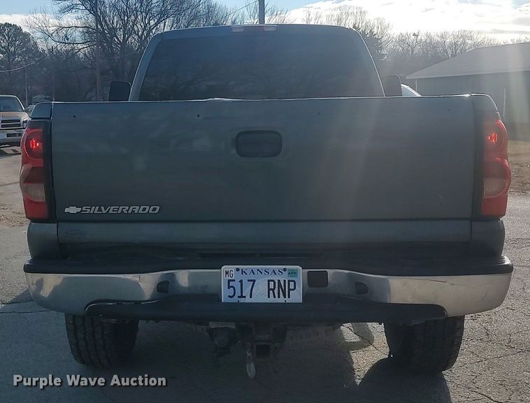 image for item DO3780 2006 Chevrolet Silverado 2500HD  Ext. Cab pickup truck