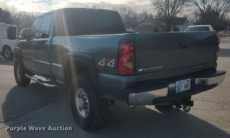 image for item DO3780 2006 Chevrolet Silverado 2500HD  Ext. Cab pickup truck