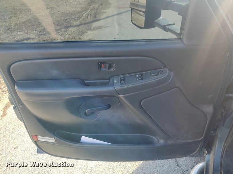 image for item DO3780 2006 Chevrolet Silverado 2500HD  Ext. Cab pickup truck