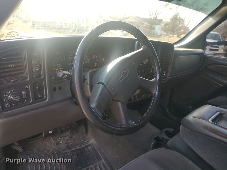 image for item DO3780 2006 Chevrolet Silverado 2500HD  Ext. Cab pickup truck