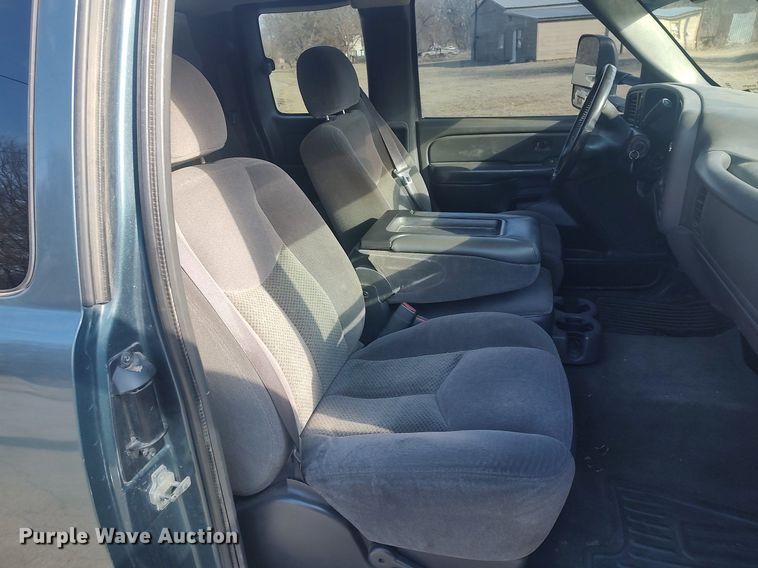 image for item DO3780 2006 Chevrolet Silverado 2500HD  Ext. Cab pickup truck