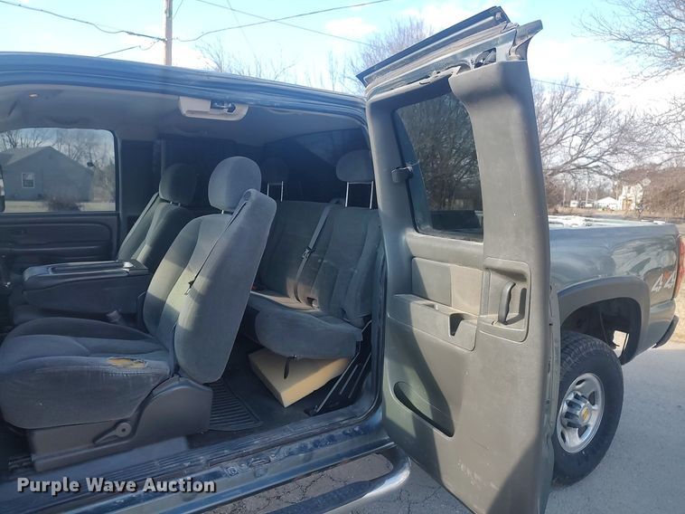 image for item DO3780 2006 Chevrolet Silverado 2500HD  Ext. Cab pickup truck