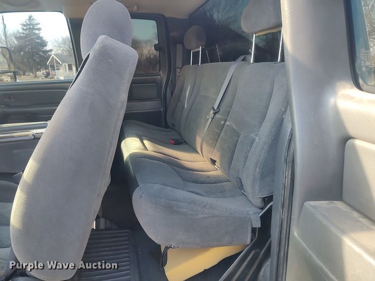 image for item DO3780 2006 Chevrolet Silverado 2500HD  Ext. Cab pickup truck