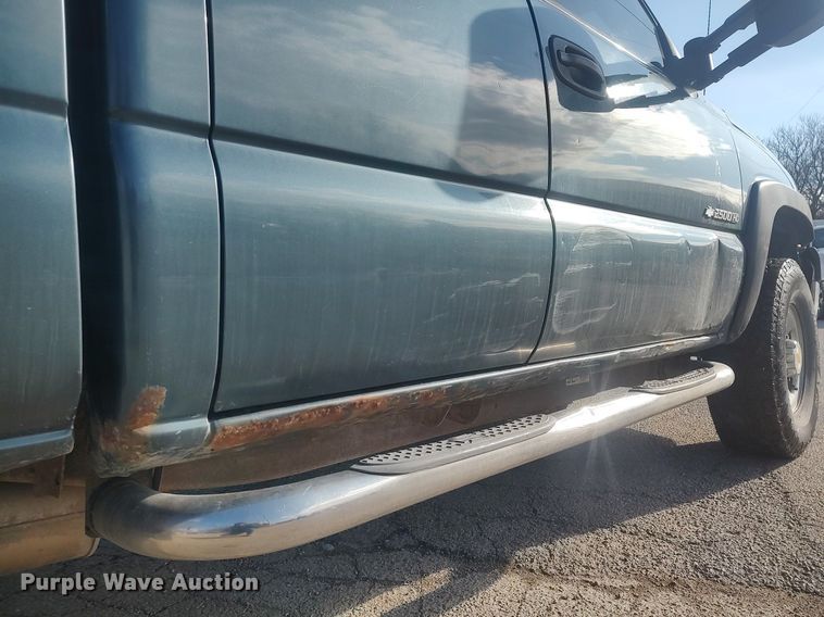 image for item DO3780 2006 Chevrolet Silverado 2500HD  Ext. Cab pickup truck