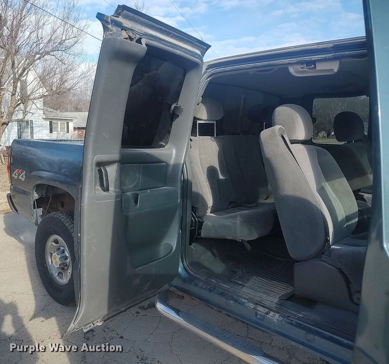 image for item DO3780 2006 Chevrolet Silverado 2500HD  Ext. Cab pickup truck