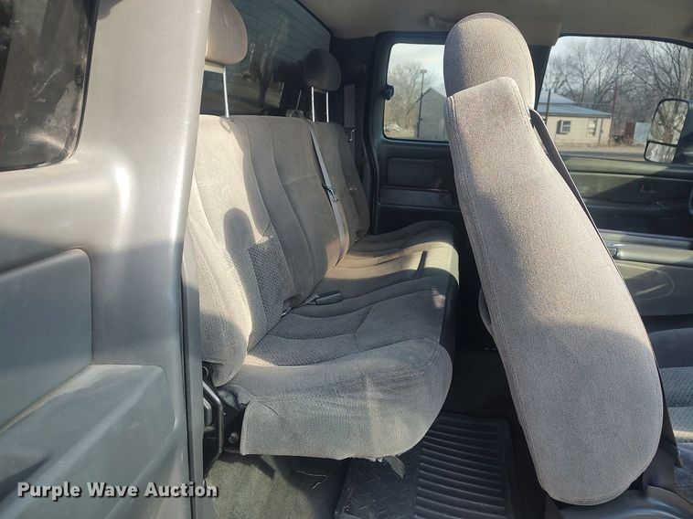 image for item DO3780 2006 Chevrolet Silverado 2500HD  Ext. Cab pickup truck