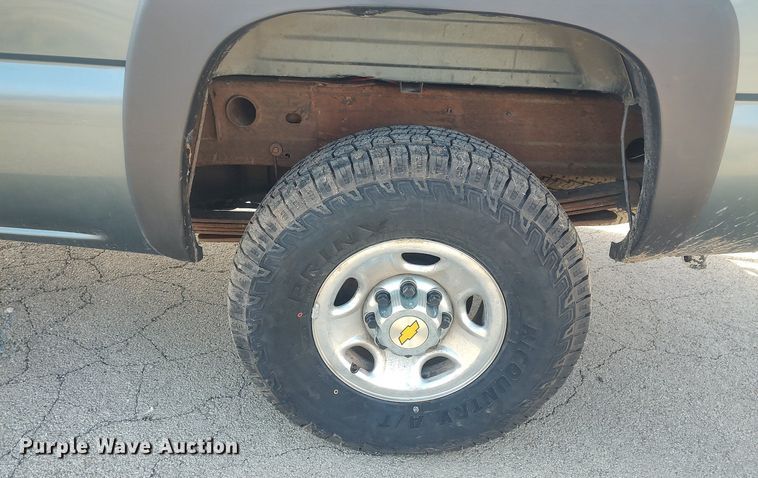 image for item DO3780 2006 Chevrolet Silverado 2500HD  Ext. Cab pickup truck