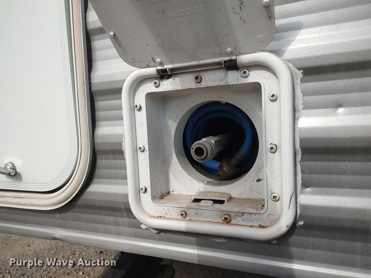 image for item DO3807 2007 Timberland RPM23FB  toy hauler camper