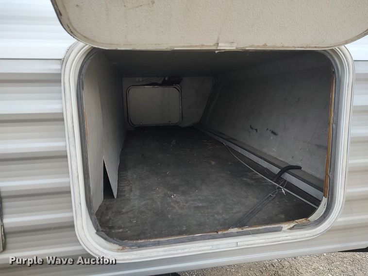 image for item DO3807 2007 Timberland RPM23FB  toy hauler camper