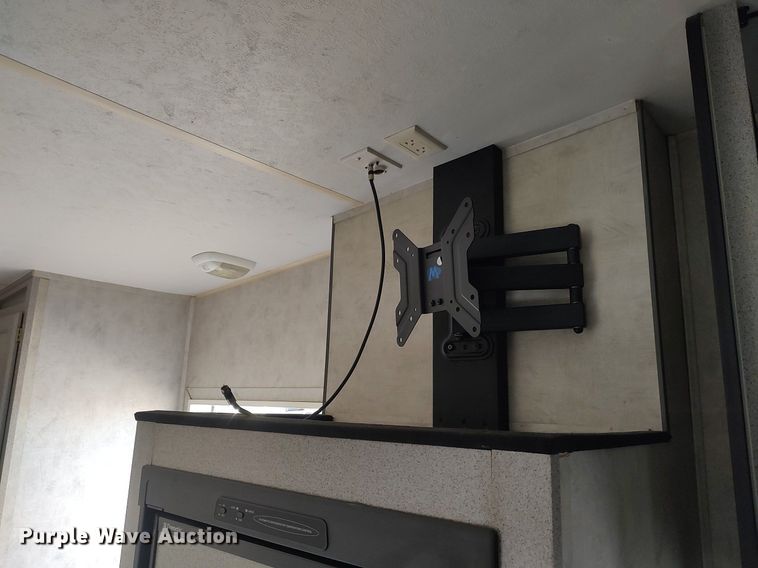 image for item DO3807 2007 Timberland RPM23FB  toy hauler camper