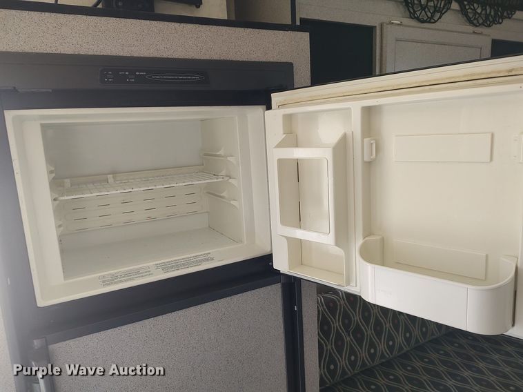 image for item DO3807 2007 Timberland RPM23FB  toy hauler camper