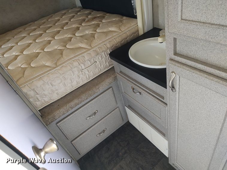 image for item DO3807 2007 Timberland RPM23FB  toy hauler camper