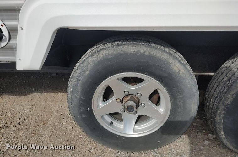 image for item DO3807 2007 Timberland RPM23FB  toy hauler camper