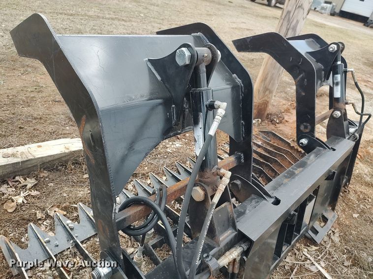 image for item DO3808 80" W skid steer rock grapple bucket