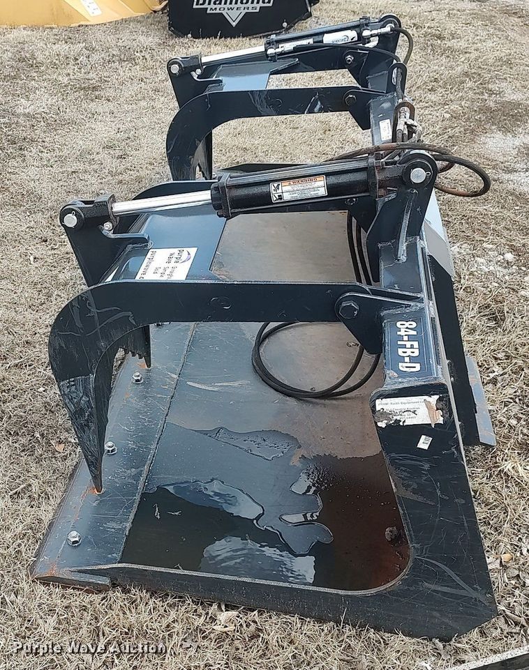image for item DO3809 Stout 84-FB-D  skid steer grapple bucket