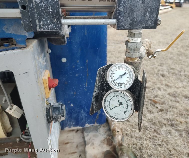 image for item DO3812 Graco  spray foam proportioner