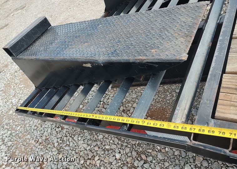 image for item DO3813 2013 DJ trailers  equipment trailer