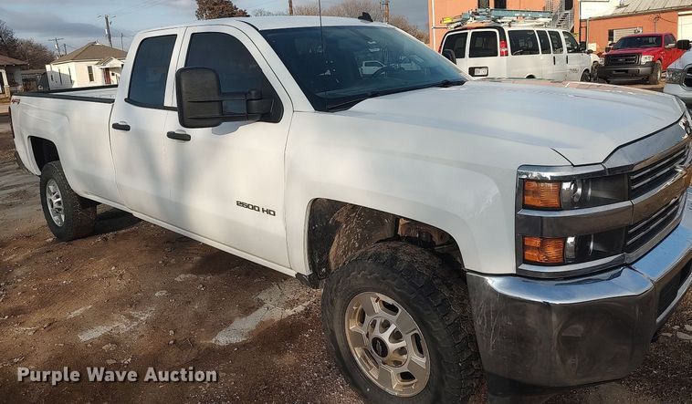 image for item DO3816 2015 Chevrolet Silverado 2500HD  Double Cab pickup truck