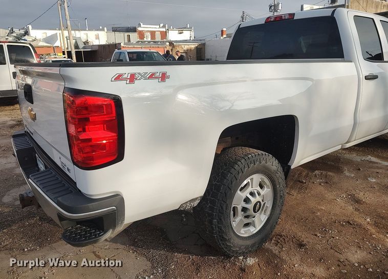 image for item DO3816 2015 Chevrolet Silverado 2500HD  Double Cab pickup truck