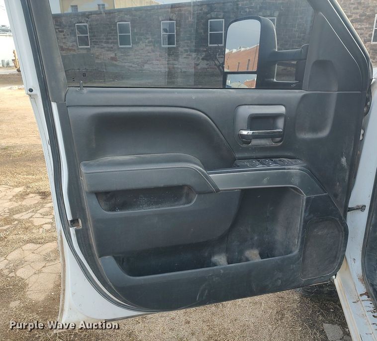 image for item DO3816 2015 Chevrolet Silverado 2500HD  Double Cab pickup truck