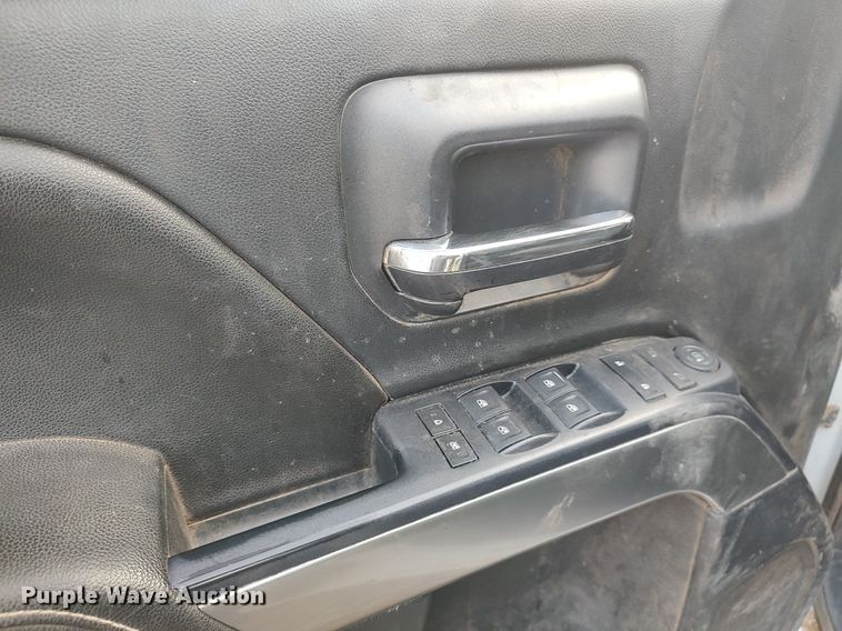 image for item DO3816 2015 Chevrolet Silverado 2500HD  Double Cab pickup truck