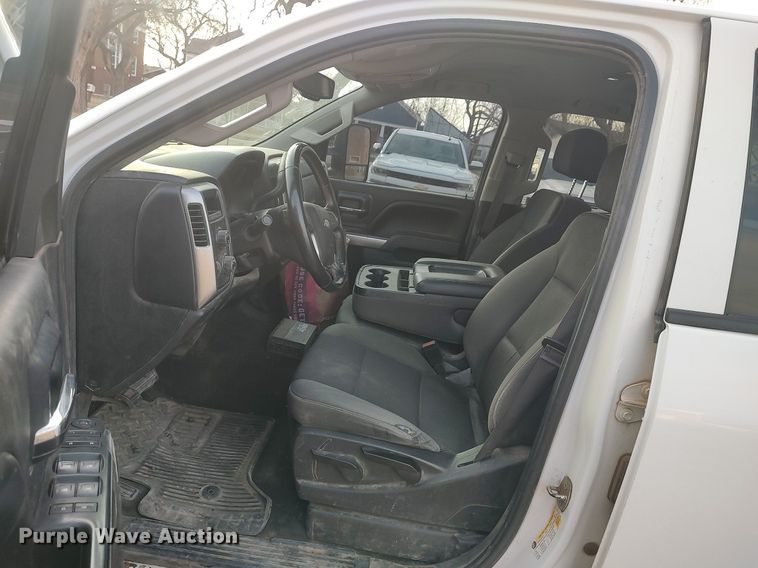 image for item DO3816 2015 Chevrolet Silverado 2500HD  Double Cab pickup truck