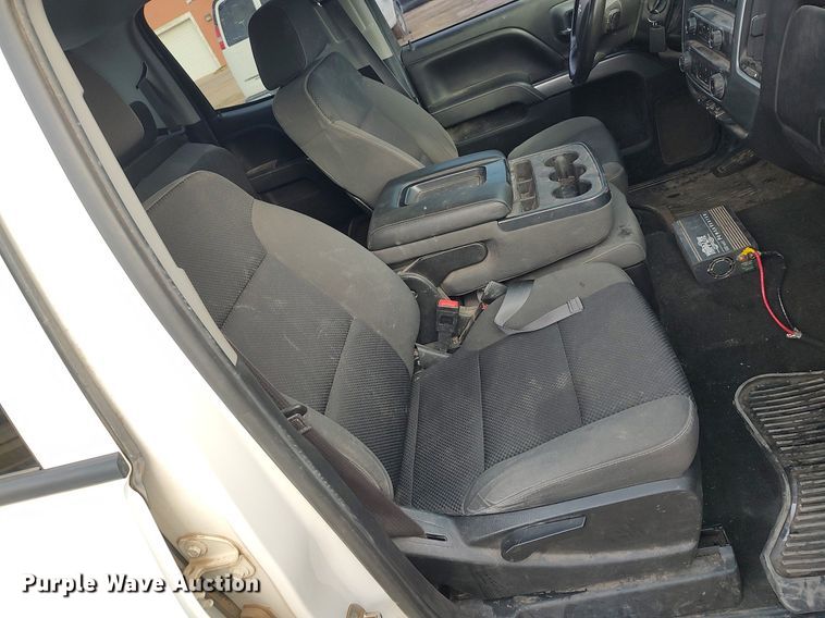 image for item DO3816 2015 Chevrolet Silverado 2500HD  Double Cab pickup truck