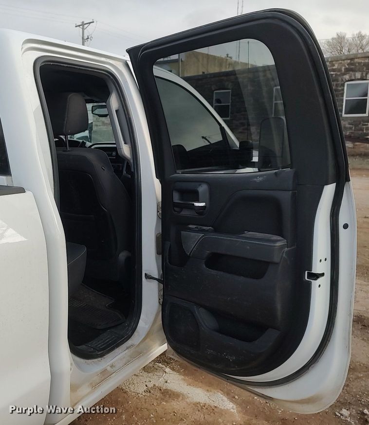 image for item DO3816 2015 Chevrolet Silverado 2500HD  Double Cab pickup truck