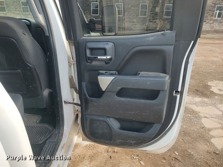 image for item DO3816 2015 Chevrolet Silverado 2500HD  Double Cab pickup truck