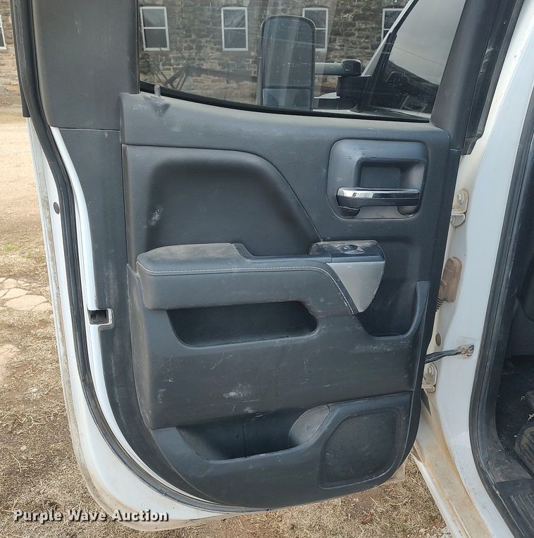 image for item DO3816 2015 Chevrolet Silverado 2500HD  Double Cab pickup truck