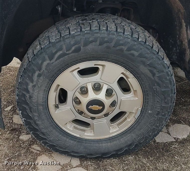 image for item DO3816 2015 Chevrolet Silverado 2500HD  Double Cab pickup truck