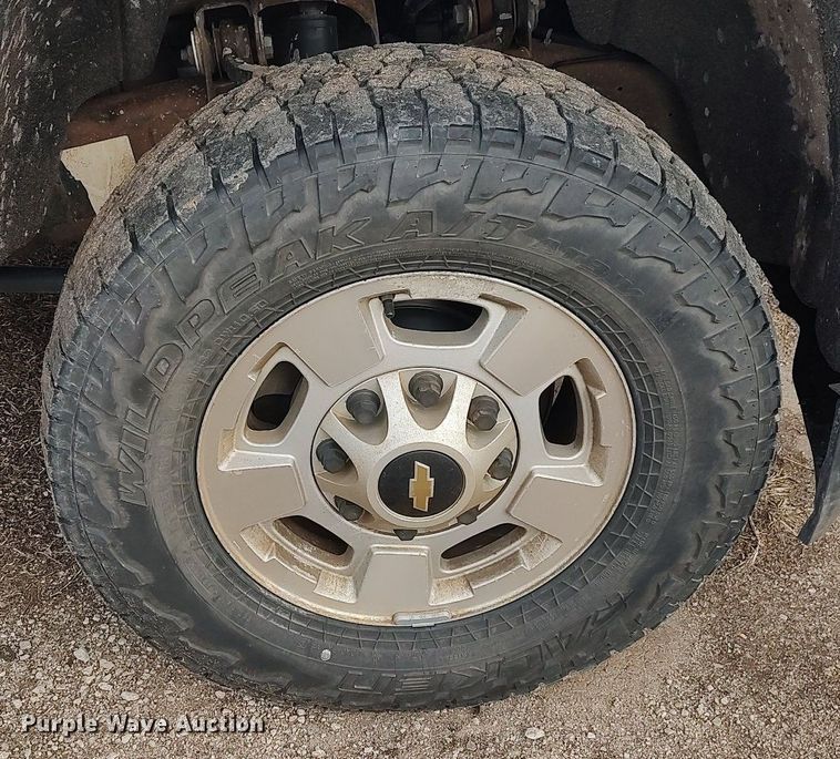 image for item DO3816 2015 Chevrolet Silverado 2500HD  Double Cab pickup truck