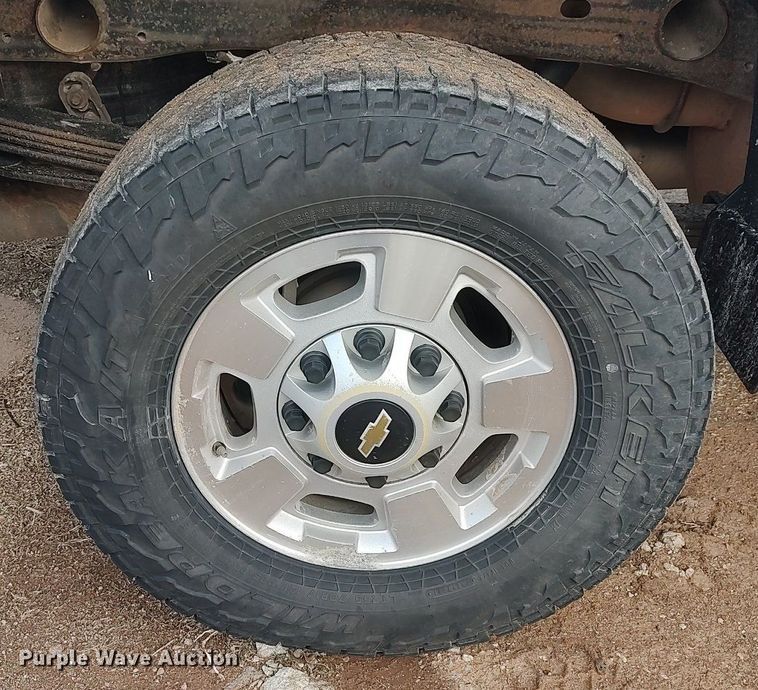 image for item DO3816 2015 Chevrolet Silverado 2500HD  Double Cab pickup truck