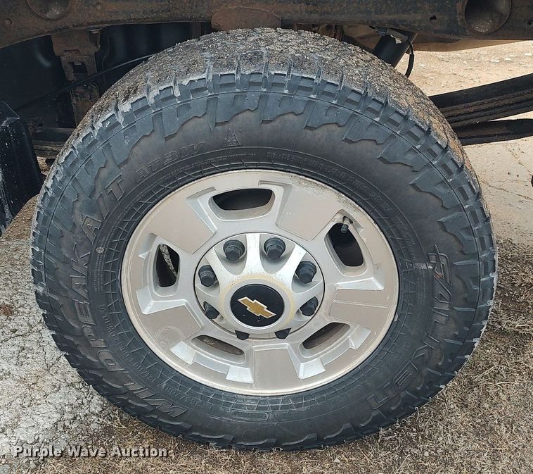 image for item DO3816 2015 Chevrolet Silverado 2500HD  Double Cab pickup truck