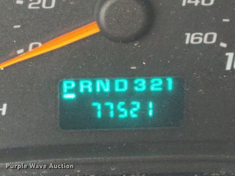 image for item DO3817 2004 Chevrolet Express 2500  van