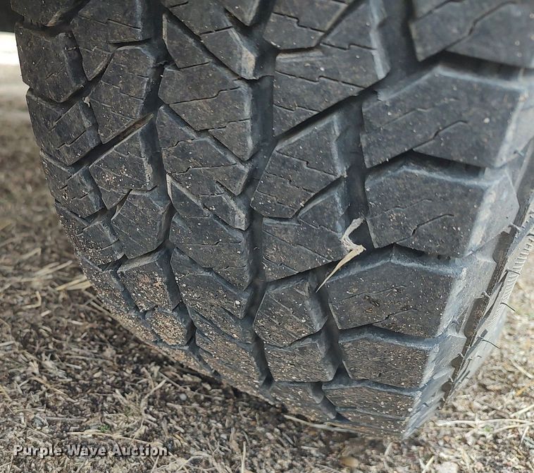 image for item DO3817 2004 Chevrolet Express 2500  van