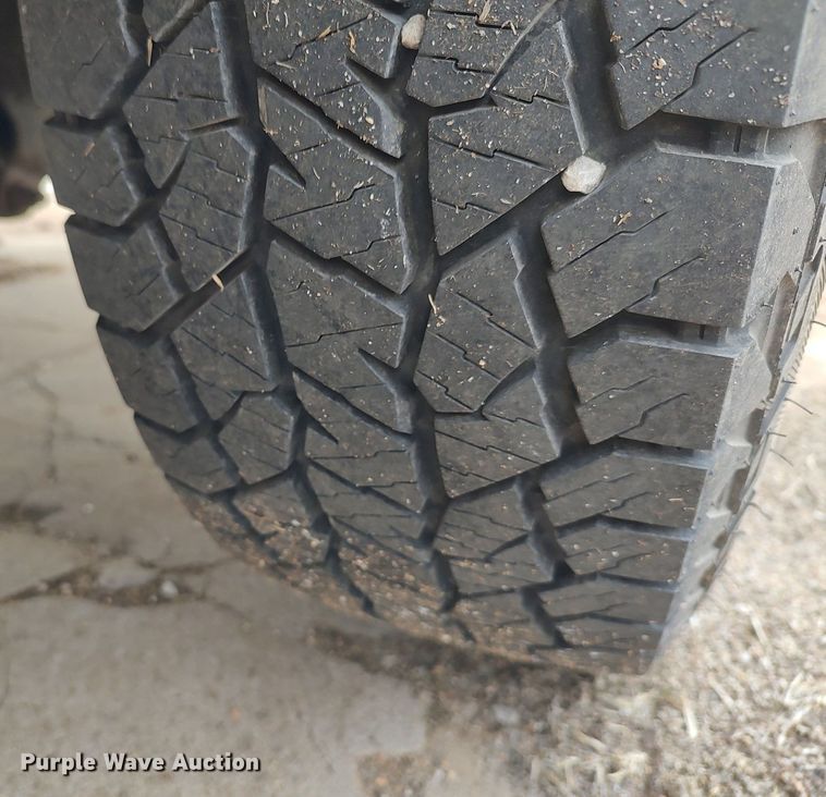 image for item DO3817 2004 Chevrolet Express 2500  van