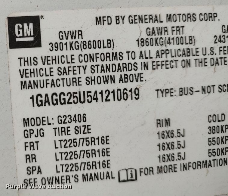 image for item DO3817 2004 Chevrolet Express 2500  van